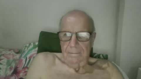 Snapshot of oggi95 chatting on 09-23-25, 08:56 oggi95 online show from 09-23-25, 08:56