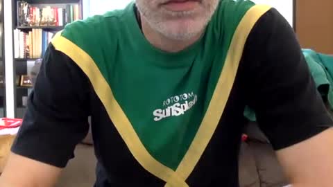 Snapshot of oggs48 chatting on 04-19-26, 01:32 oggs48 online show from 04-19-26, 01:32