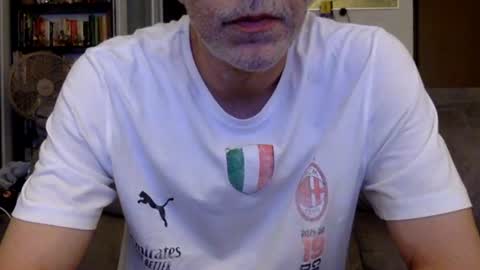 Snapshot of oggs48 chatting on 07-07-26, 08:24 oggs48 online show from 07-07-26, 08:24