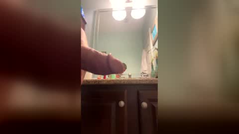 Snapshot of ogoofztubyar chatting on 04-15-26, 01:34 ogoofztubyar online show from 04-15-26, 01:34