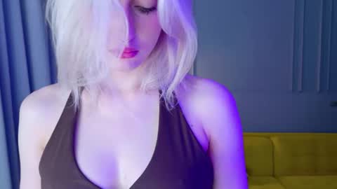 Snapshot of oh__lily chatting on 08-02-26, 02:48 Lily online show from 08-02-26, 02:48
