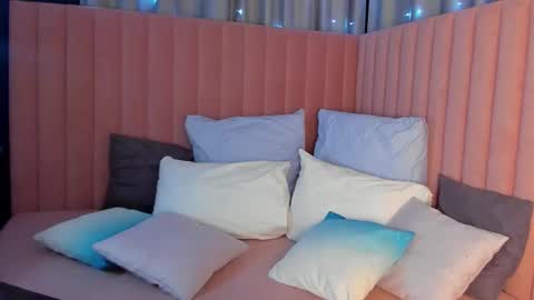 Snapshot of oh_kate_ chatting on 02-21-26, 02:12 oh_kate_ online show from 02-21-26, 02:12