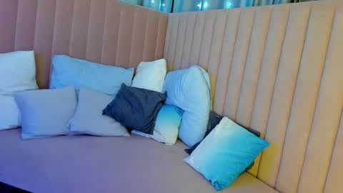 Snapshot of oh_kate_ chatting on 02-25-26, 01:37 oh_kate_ online show from 02-25-26, 01:37