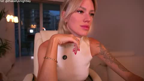 Snapshot of ohbabykelly chatting on 06-28-26, 12:27 Kelly online show from 06-28-26, 12:27