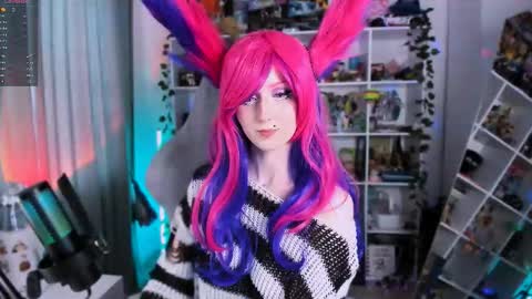 Clementine  Clem  online show from 10-13-25, 07:30