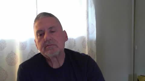 Snapshot of ohfukitsbob chatting on 11-26-25, 02:40 ohfukitsbob online show from 11-26-25, 02:40