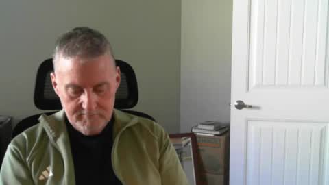 Snapshot of ohfukitsbob chatting on 04-20-26, 06:31 ohfukitsbob online show from 04-20-26, 06:31