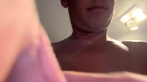 Snapshot of ohja87 chatting on 12-24-24, 10:17 ohja87 online show from 12-24-24, 10:17