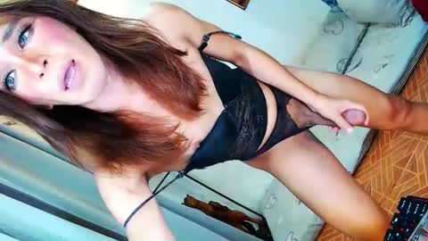 Snapshot of ohlalasamanthaxxx143 chatting on 05-08-26, 06:35 IM CHIE DONT FORGET TO FOLLOW ME MAKE ME SMILE HERE THUMB UP FOR 25TOK online show from 05-08-26, 06:35