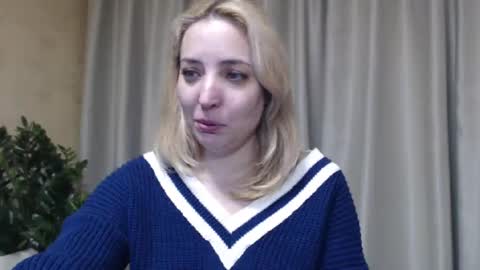 Snapshot of ohsweetmari chatting on 02-10-26, 01:59 Mari online show from 02-10-26, 01:59