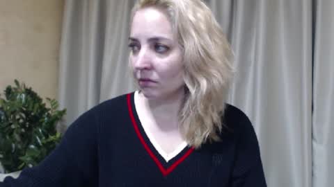 Snapshot of ohsweetmari chatting on 02-19-26, 02:18 Mari online show from 02-19-26, 02:18