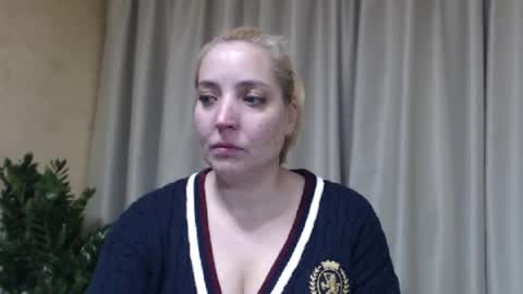 Snapshot of ohsweetmari chatting on 04-24-26, 02:52 Mari online show from 04-24-26, 02:52