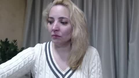 Snapshot of ohsweetmari chatting on 04-29-26, 05:30 Mari online show from 04-29-26, 05:30
