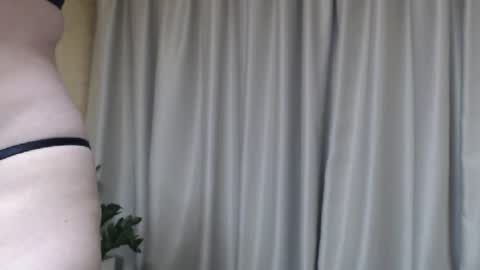 Snapshot of ohsweetmari chatting on 05-27-26, 04:37 Mari online show from 05-27-26, 04:37