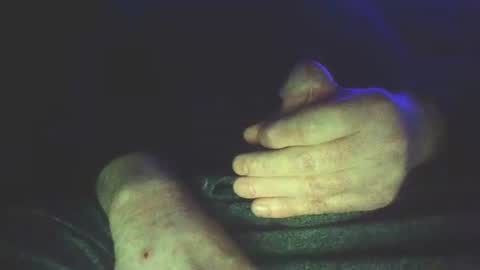 oi8uu8me online show from 04-18-26, 12:25