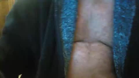 Snapshot of oily27 chatting on 02-24-26, 09:02 William online show from 02-24-26, 09:02