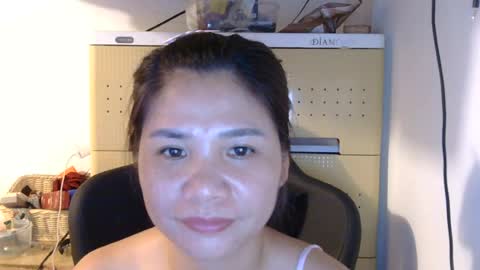 Snapshot of oinjer09 chatting on 06-05-26, 06:52 oinjer09 online show from 06-05-26, 06:52