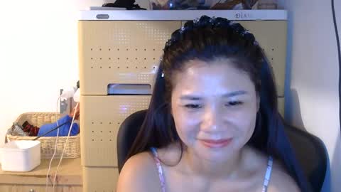 Snapshot of oinjer09 chatting on 06-07-26, 02:48 oinjer09 online show from 06-07-26, 02:48