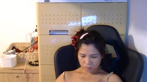 Snapshot of oinjer09 chatting on 06-08-26, 01:55 oinjer09 online show from 06-08-26, 01:55