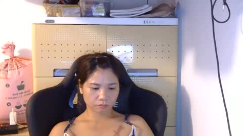 Snapshot of oinjer09 chatting on 06-16-26, 02:14 oinjer09 online show from 06-16-26, 02:14
