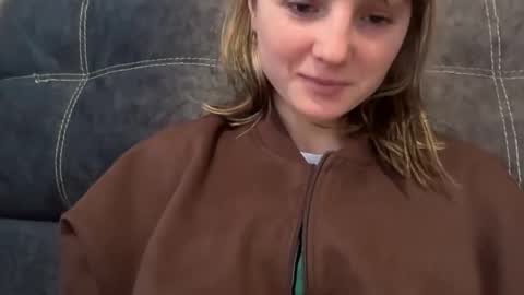 Snapshot of oktavia7777 chatting on 03-04-26, 07:25 Oktavia7777 online show from 03-04-26, 07:25