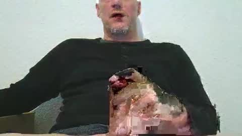 Snapshot of olavdelux chatting on 06-09-26, 06:36 olavdelux online show from 06-09-26, 06:36