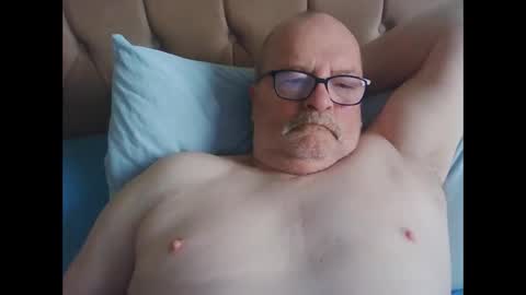 Snapshot of old_fkr chatting on 12-15-24, 10:28 old_fkr online show from 12-15-24, 10:28