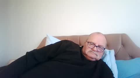 Snapshot of old_fkr chatting on 12-21-24, 11:22 old_fkr online show from 12-21-24, 11:22