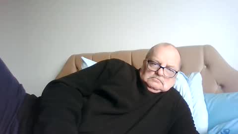 Snapshot of old_fkr chatting on 02-10-25, 12:29 old_fkr online show from 02-10-25, 12:29