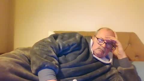 Snapshot of old_fkr chatting on 02-18-25, 09:42 old_fkr online show from 02-18-25, 09:42