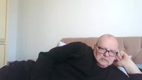 Snapshot of old_fkr chatting on 03-03-26, 10:10 old_fkr online show from 03-03-26, 10:10