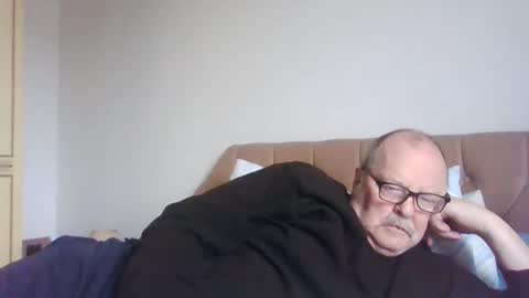 Snapshot of old_fkrr_ chatting on 02-10-26, 11:03 old_fkrr_ online show from 02-10-26, 11:03