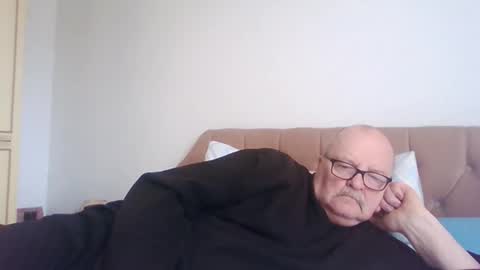 Snapshot of old_fkrr_ chatting on 02-25-26, 11:31 old_fkrr_ online show from 02-25-26, 11:31