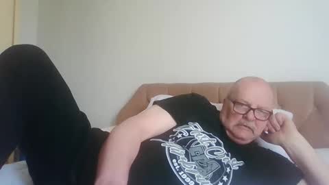 Snapshot of old_fkrr_ chatting on 04-22-26, 10:50 old_fkrr_ online show from 04-22-26, 10:50