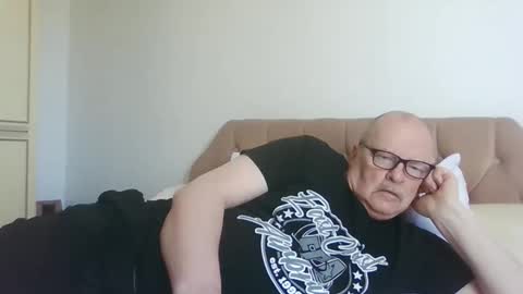 Snapshot of old_fkrr_ chatting on 04-24-26, 09:56 old_fkrr_ online show from 04-24-26, 09:56