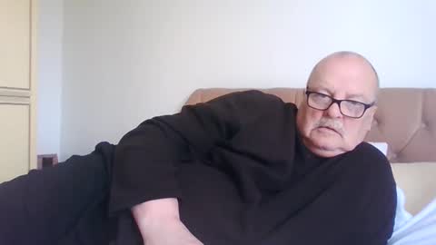 Snapshot of old_fkrr_ chatting on 04-25-26, 10:29 old_fkrr_ online show from 04-25-26, 10:29