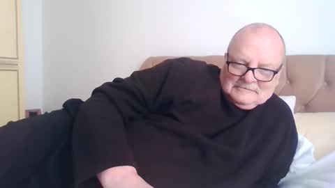Snapshot of old_fkrr_ chatting on 04-25-26, 02:25 old_fkrr_ online show from 04-25-26, 02:25