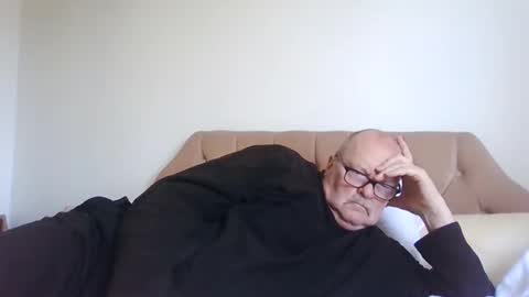 Snapshot of old_fkrr_ chatting on 04-27-26, 09:29 old_fkrr_ online show from 04-27-26, 09:29