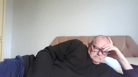 Snapshot of old_fkrr_ chatting on 04-28-26, 08:41 old_fkrr_ online show from 04-28-26, 08:41