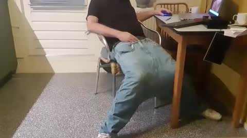 Snapshot of oldersagger chatting on 01-01-25, 03:35 oldersagger online show from 01-01-25, 03:35