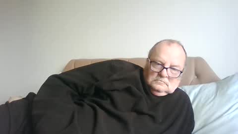 Snapshot of oldfkr69 chatting on 03-11-25, 10:51 oldfkr69 online show from 03-11-25, 10:51