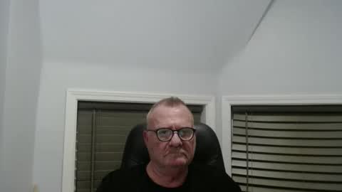 oldguybigd online show from 10-21-25, 05:52