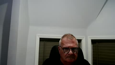 Snapshot of oldguybigd chatting on 06-27-26, 04:39 oldguybigd online show from 06-27-26, 04:39