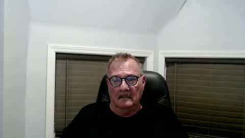 Snapshot of oldguybigd chatting on 07-07-26, 03:53 oldguybigd online show from 07-07-26, 03:53