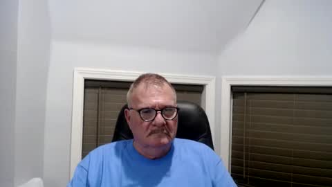Snapshot of oldguybigd chatting on 07-10-26, 04:50 oldguybigd online show from 07-10-26, 04:50