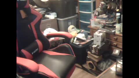 Snapshot of oldman196262 chatting on 09-15-25, 02:39 oldman196262 online show from 09-15-25, 02:39