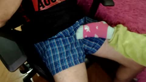 Snapshot of oldmanandgirlishlady chatting on 06-20-26, 02:36 Kate 22 and Michael 45 online show from 06-20-26, 02:36