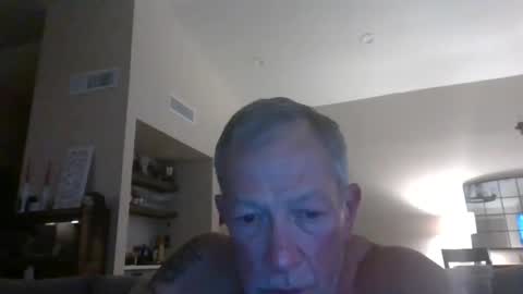 Snapshot of oldmanmeataz chatting on 04-28-26, 02:27 oldmanmeataz online show from 04-28-26, 02:27