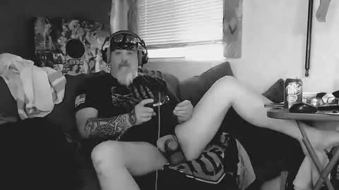 Snapshot of oldskoolll chatting on 02-23-26, 05:21 oldskoolll online show from 02-23-26, 05:21