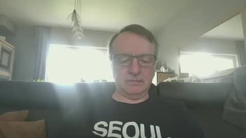 Snapshot of oldtimer160162493 chatting on 04-28-26, 11:26 oldtimer160162493 online show from 04-28-26, 11:26